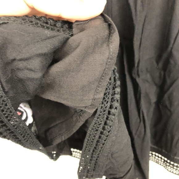 L’atiste By Amy womens romper shorts Size L Black Embroidered Flowers - Picture 10 of 10